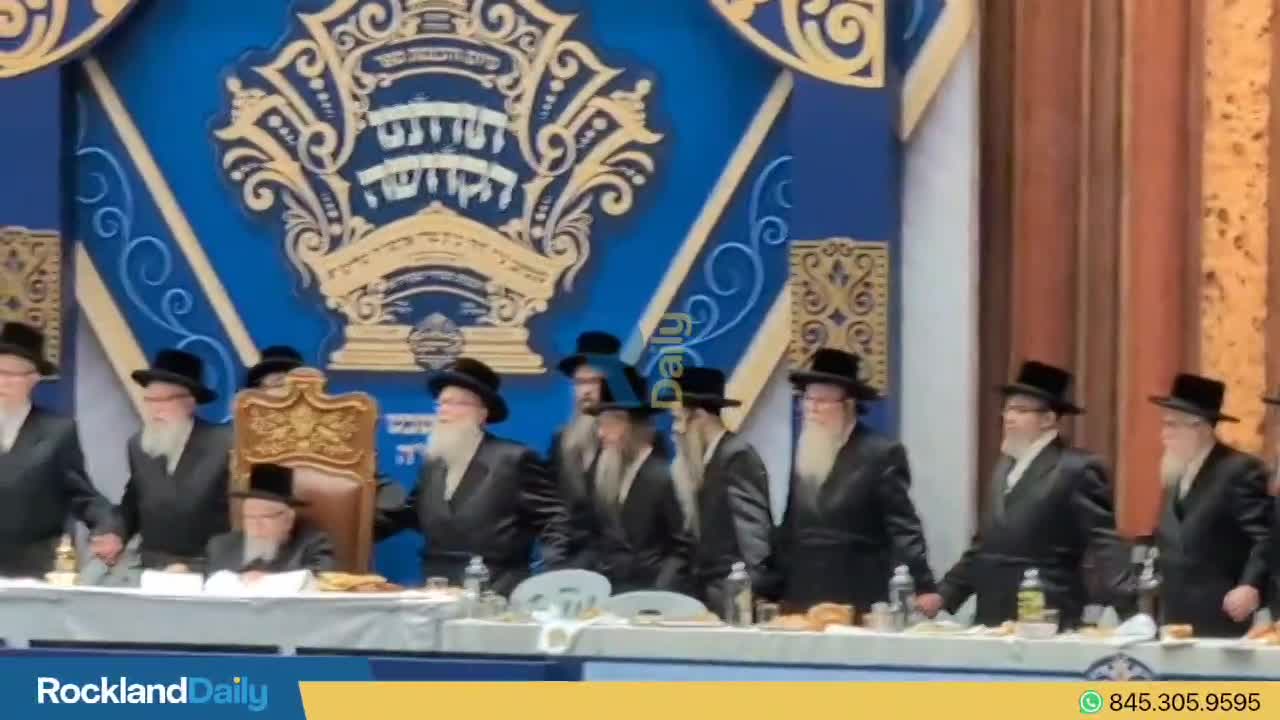 REFRESH* LIVE UPDATES: Historic Skver Hachnusas Sefer Torah