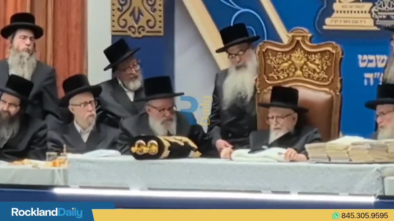 REFRESH* LIVE UPDATES: Historic Skver Hachnusas Sefer Torah
